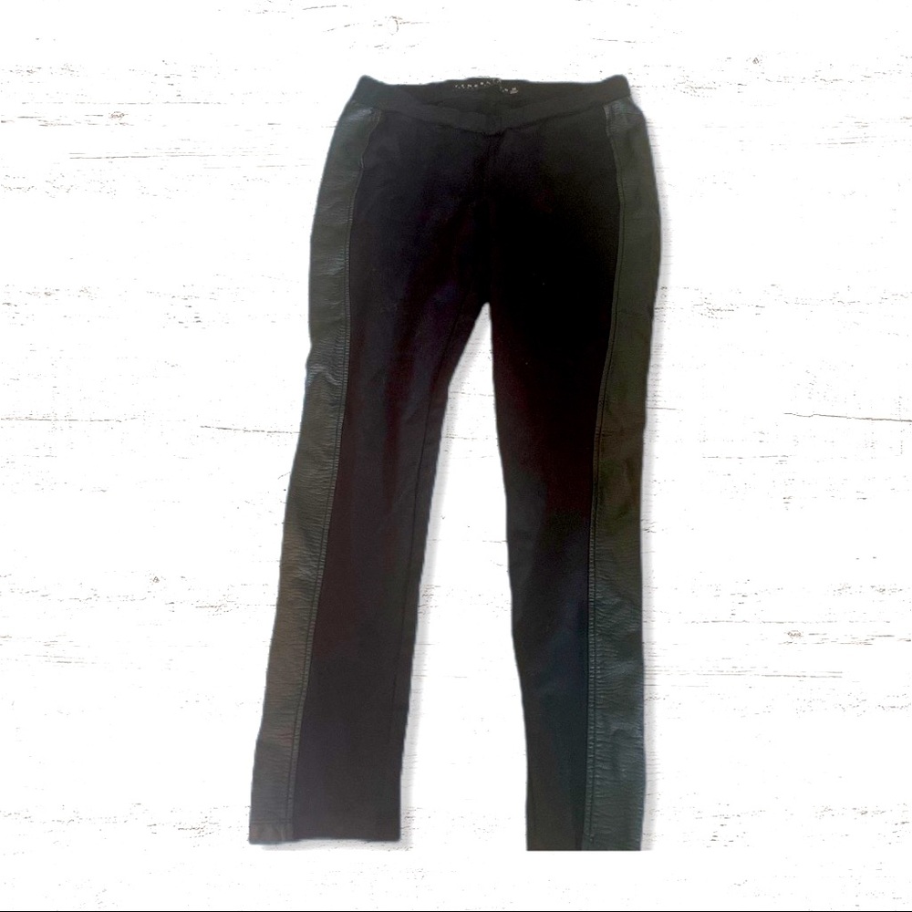 Brand: Tinseltown Senim Coutoure legging faux leather stripe on side